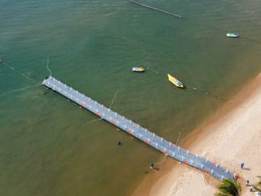 Cầu phao nổi tại Bãi Trường, Phú Quốc